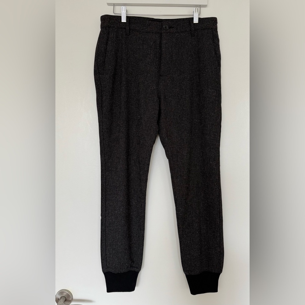 Men’s Paige Jogger (Size: 30) Runs A Little Larger Than An Average 30.